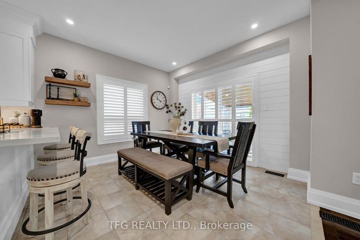Photo 13 at 1007 Coldstream Drive, Taunton, Oshawa