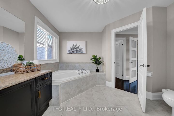 Photo 26 at 1007 Coldstream Drive, Taunton, Oshawa
