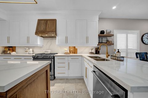 Photo 17 at 1007 Coldstream Drive, Taunton, Oshawa