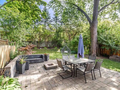 Photo 21 at 19 Davis Road, Aurora Highlands, Aurora