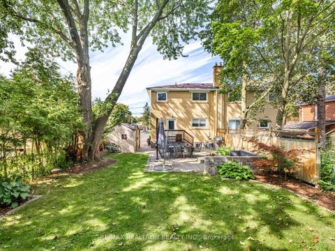 Photo 25 at 19 Davis Road, Aurora Highlands, Aurora