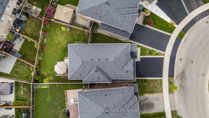 Photo 1 at 209 Echovalley Drive, Stoney Creek Mountain, Hamilton