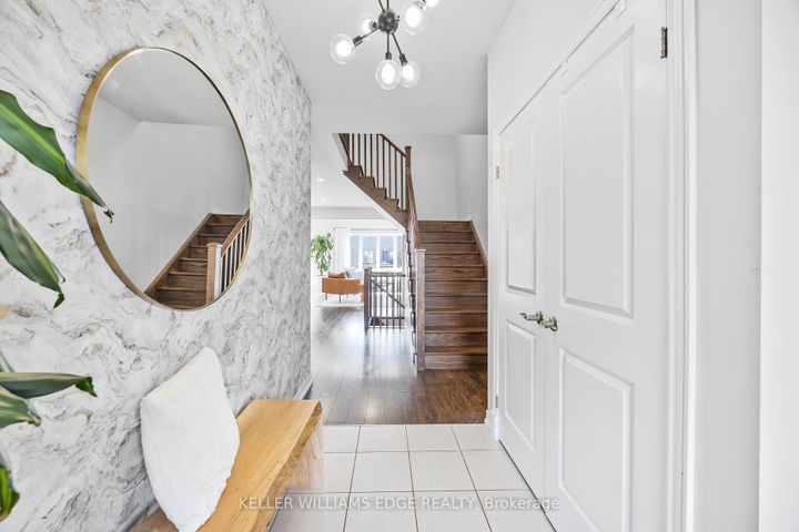Photo 3 at 209 Echovalley Drive, Stoney Creek Mountain, Hamilton