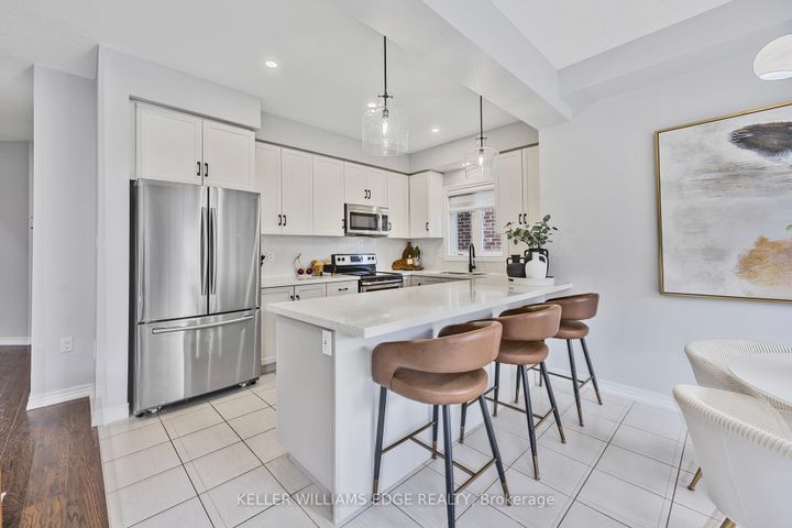 Photo 9 at 209 Echovalley Drive, Stoney Creek Mountain, Hamilton