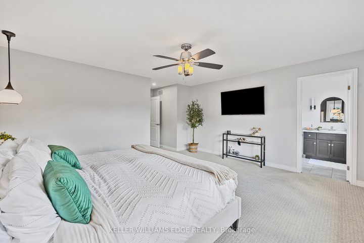 Photo 17 at 209 Echovalley Drive, Stoney Creek Mountain, Hamilton