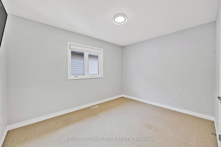 Photo 24 at 209 Echovalley Drive, Stoney Creek Mountain, Hamilton