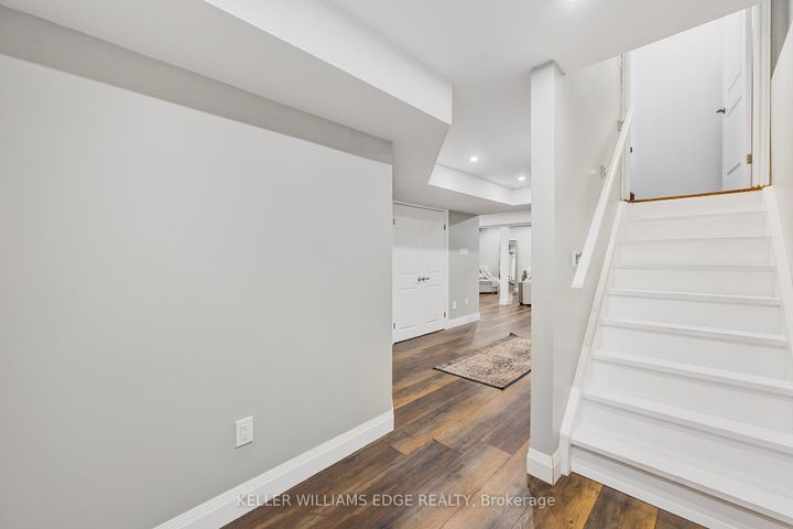 Photo 25 at 209 Echovalley Drive, Stoney Creek Mountain, Hamilton