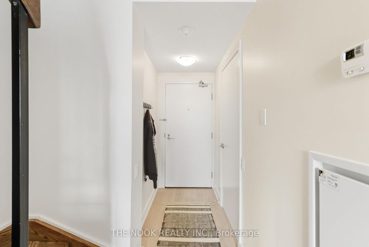 Photo 2 at 309 - 5 Hanna Avenue, Niagara, Toronto