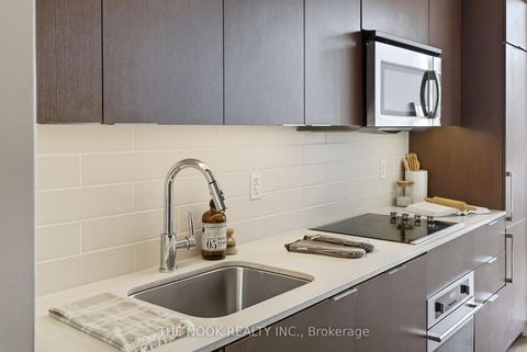 Photo 6 at 309 - 5 Hanna Avenue, Niagara, Toronto