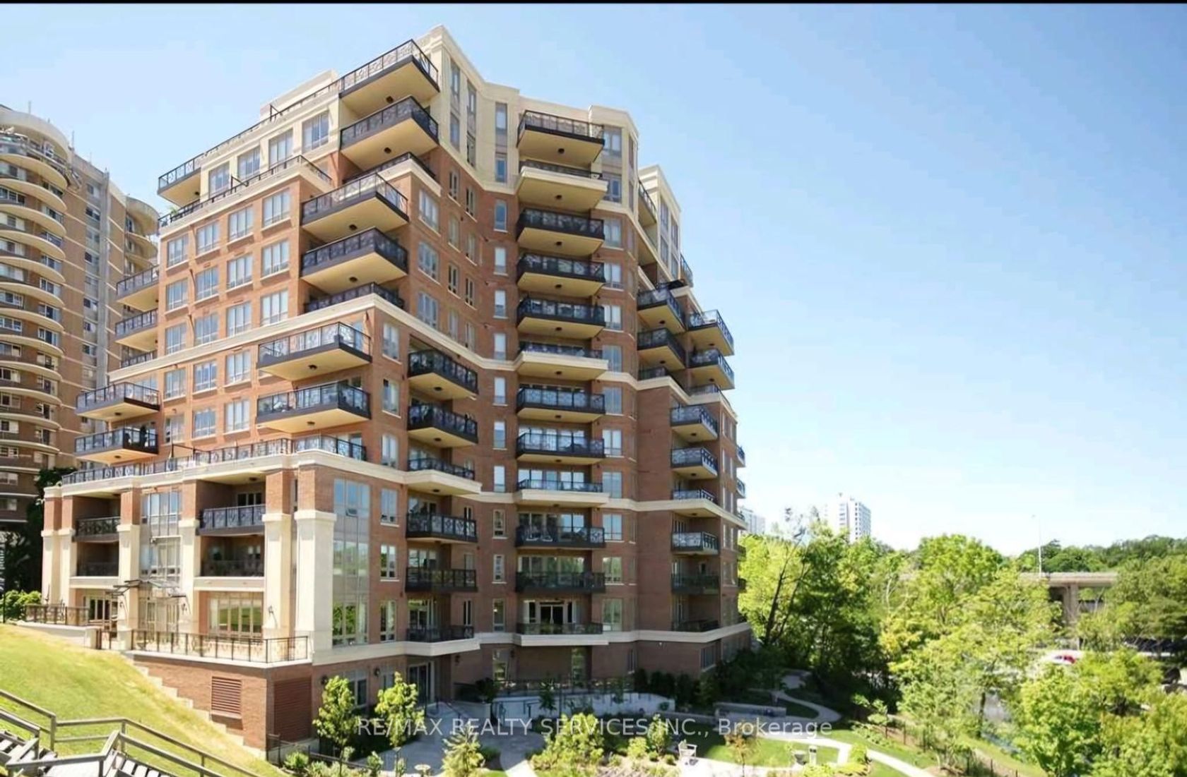 1003 - 111 Forsythe Street, CO Central, Oakville 