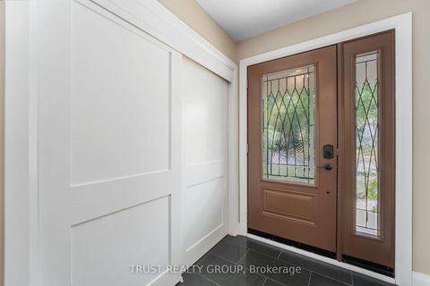 Photo 3 at 18 Deanecrest Road, West Deane, Toronto