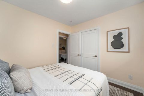 Photo 25 at 18 Deanecrest Road, West Deane, Toronto