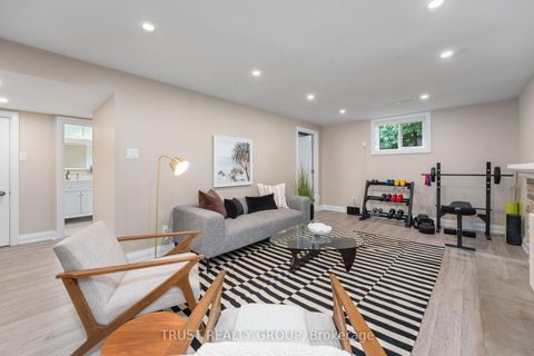 Photo 28 at 18 Deanecrest Road, West Deane, Toronto