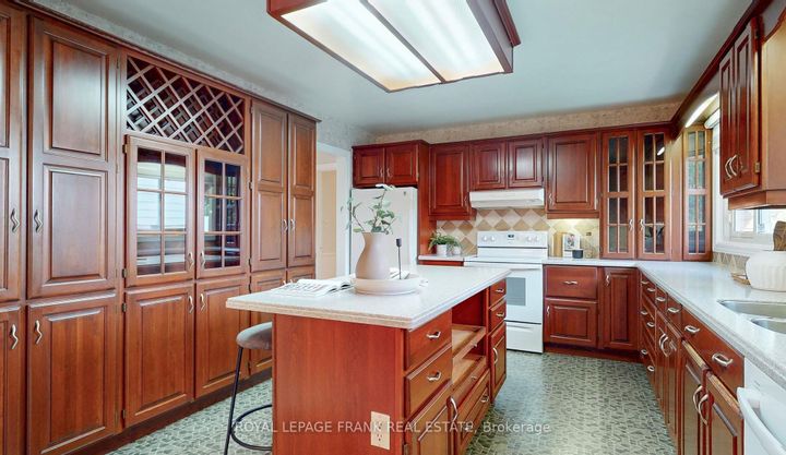 Photo 15 at 655 Bermuda Avenue, Northglen, Oshawa