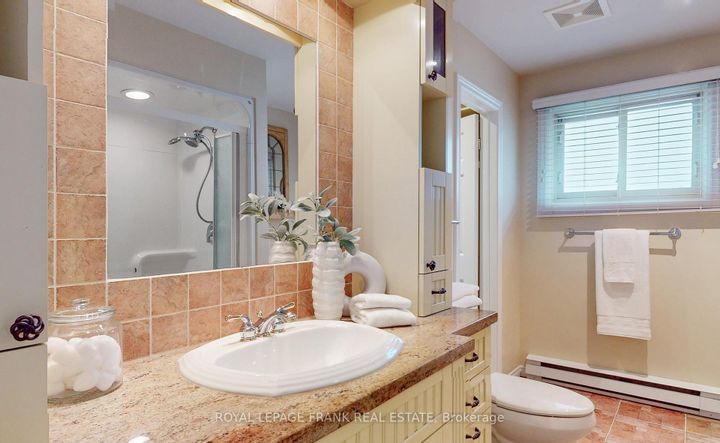 Photo 25 at 655 Bermuda Avenue, Northglen, Oshawa