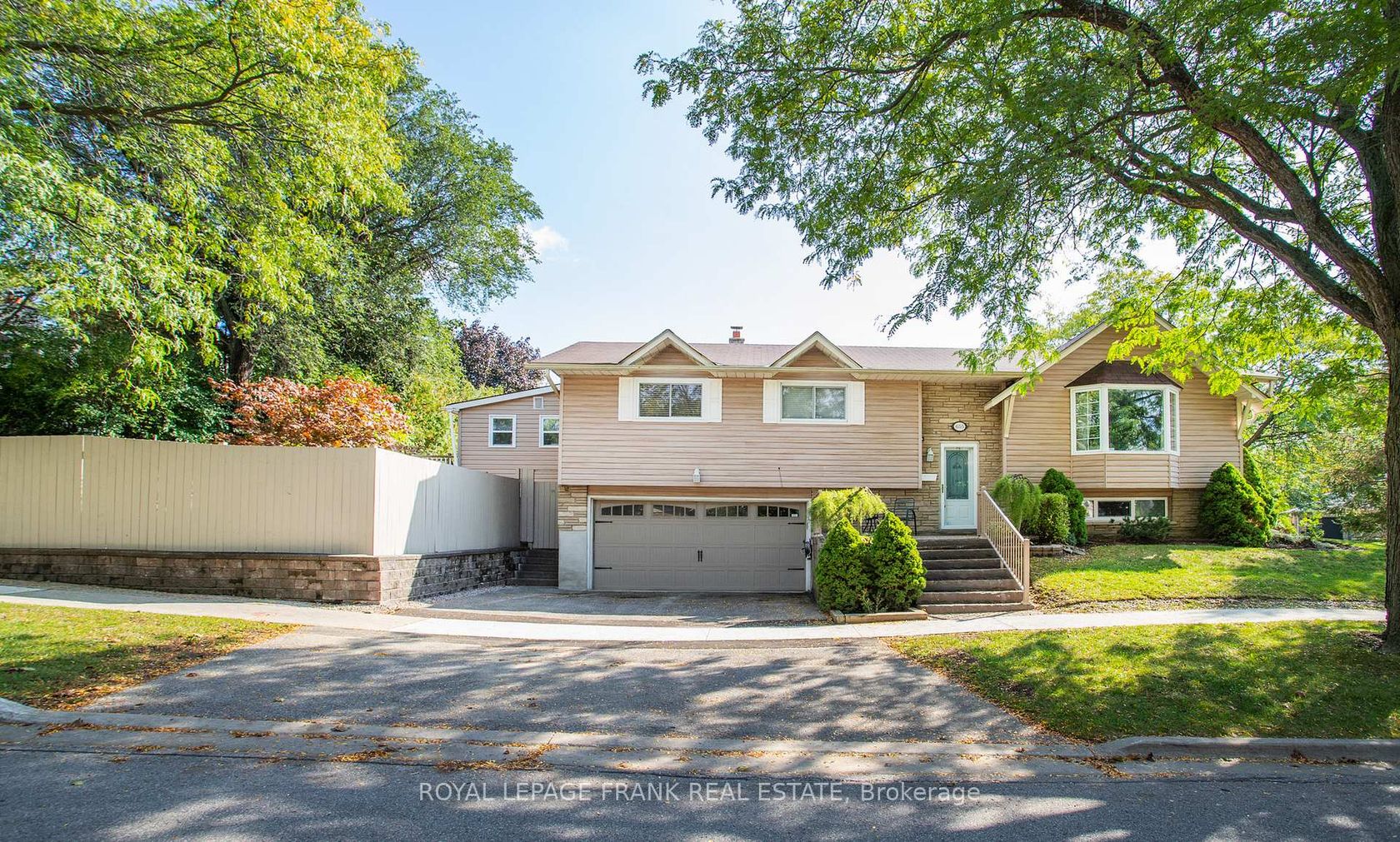 655 Bermuda Avenue, Northglen, Oshawa 2