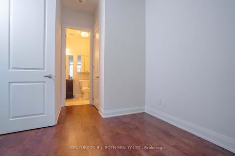 Photo 23 at 313 - 15277 Yonge Street S, Aurora Village, Aurora