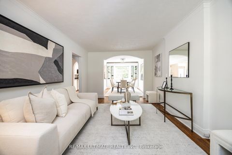Photo 5 at 221 Donlea Drive, Leaside, Toronto