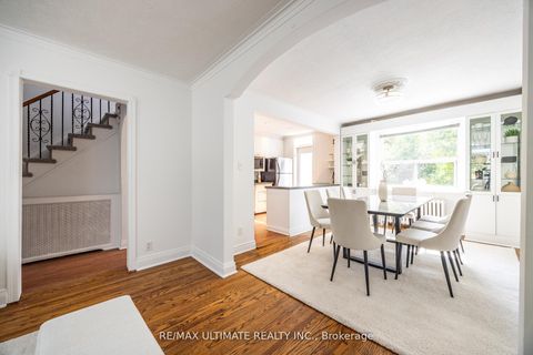 Photo 10 at 221 Donlea Drive, Leaside, Toronto