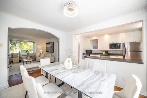 Photo 17 at 221 Donlea Drive, Leaside, Toronto