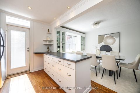 Photo 18 at 221 Donlea Drive, Leaside, Toronto
