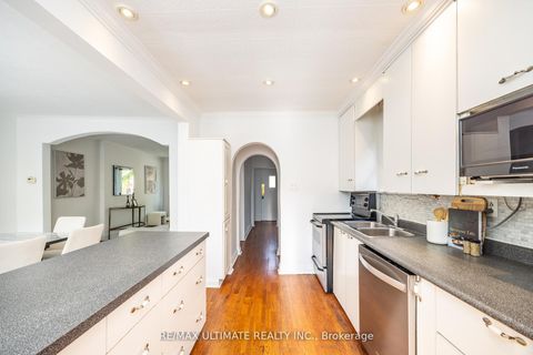 Photo 20 at 221 Donlea Drive, Leaside, Toronto