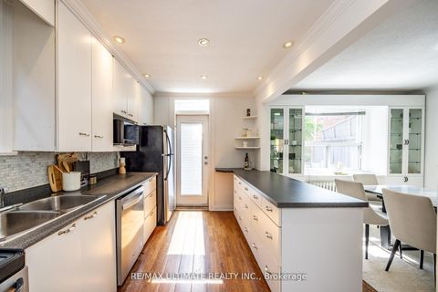 Photo 21 at 221 Donlea Drive, Leaside, Toronto