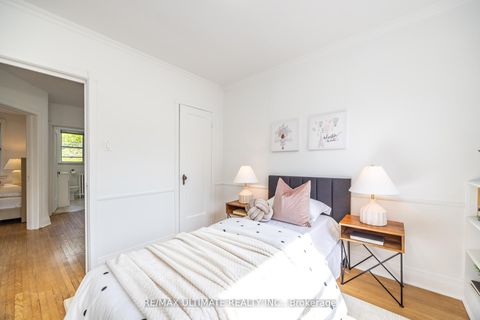 Photo 31 at 221 Donlea Drive, Leaside, Toronto