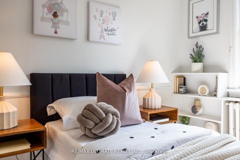 Photo 32 at 221 Donlea Drive, Leaside, Toronto