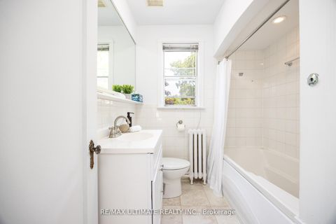 Photo 34 at 221 Donlea Drive, Leaside, Toronto