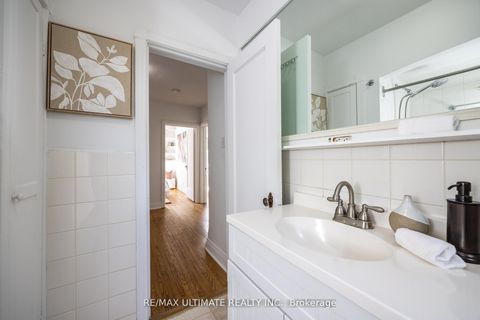 Photo 35 at 221 Donlea Drive, Leaside, Toronto