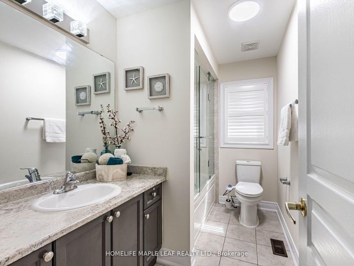 Photo 32 at 39 Birch Tree Trail, Bram East, Brampton