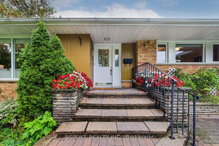 Photo 4 at 12 Vistaview Boulevard, Uplands, Vaughan
