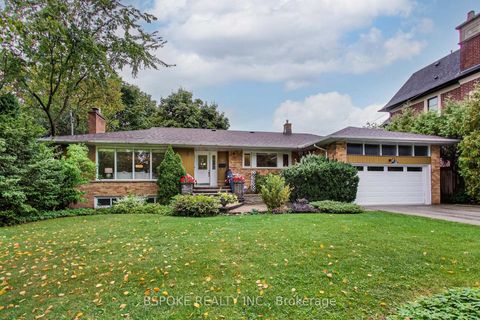 Photo 2 at 12 Vistaview Boulevard, Uplands, Vaughan