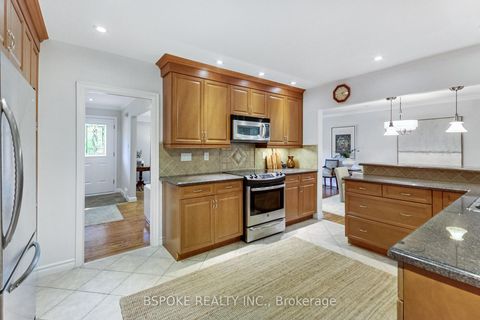 Photo 18 at 12 Vistaview Boulevard, Uplands, Vaughan