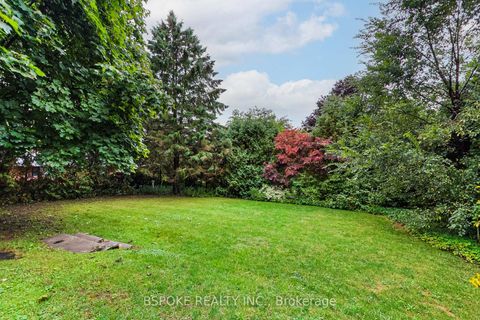 Photo 34 at 12 Vistaview Boulevard, Uplands, Vaughan