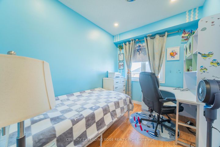 Photo 23 at 5 Dearie Lane, Milliken Mills East, Markham