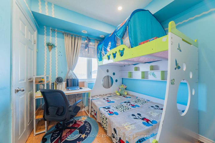 Photo 25 at 5 Dearie Lane, Milliken Mills East, Markham