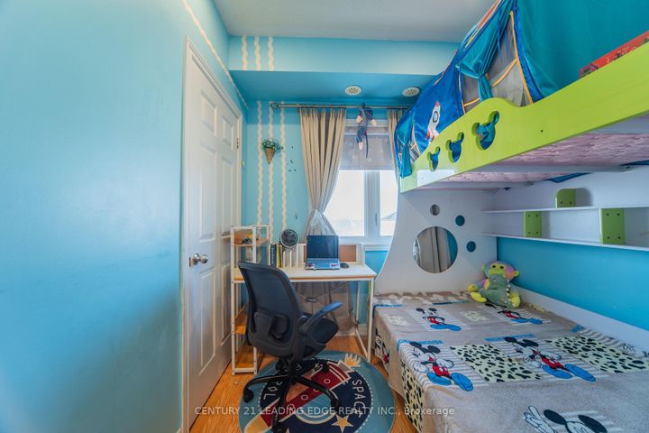 Photo 26 at 5 Dearie Lane, Milliken Mills East, Markham