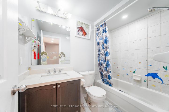 Photo 27 at 5 Dearie Lane, Milliken Mills East, Markham