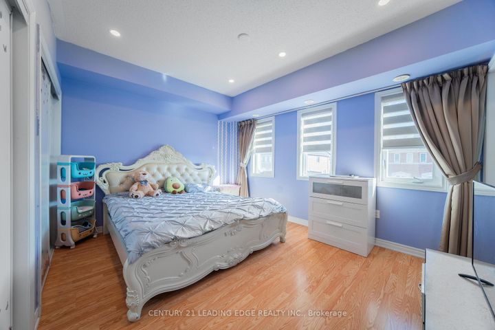 Photo 28 at 5 Dearie Lane, Milliken Mills East, Markham