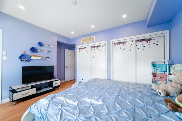 Photo 29 at 5 Dearie Lane, Milliken Mills East, Markham