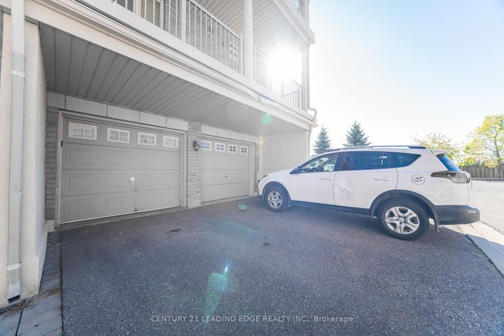 Photo 34 at 5 Dearie Lane, Milliken Mills East, Markham
