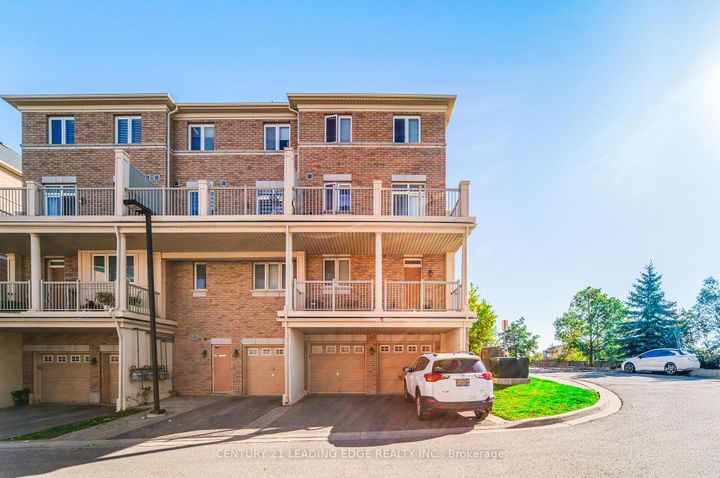 Photo 35 at 5 Dearie Lane, Milliken Mills East, Markham