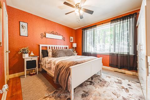 Photo 14 at 1 Norwich Place, Beaumonde Heights, Toronto
