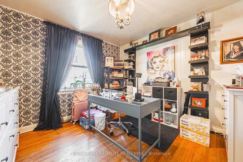 Photo 17 at 1 Norwich Place, Beaumonde Heights, Toronto