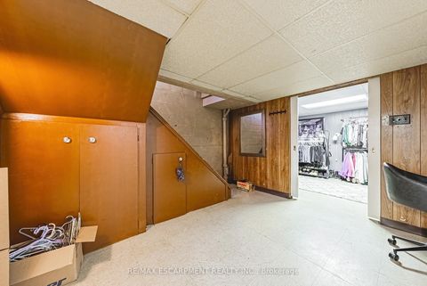 Photo 21 at 1 Norwich Place, Beaumonde Heights, Toronto