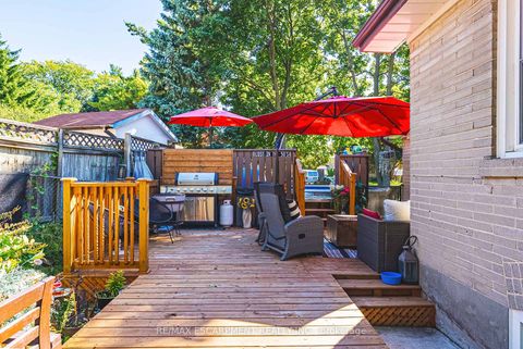 Photo 31 at 1 Norwich Place, Beaumonde Heights, Toronto