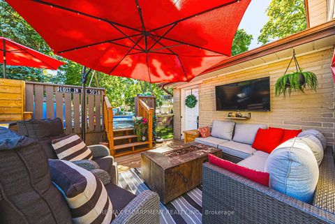 Photo 32 at 1 Norwich Place, Beaumonde Heights, Toronto