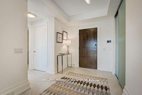 Photo 5 at 301 - 3 Southvale Drive, Leaside, Toronto
